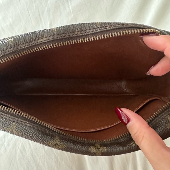 Vintage Louis Vuitton Monogram Compiegne Zippered Case - Picture 6 of 12